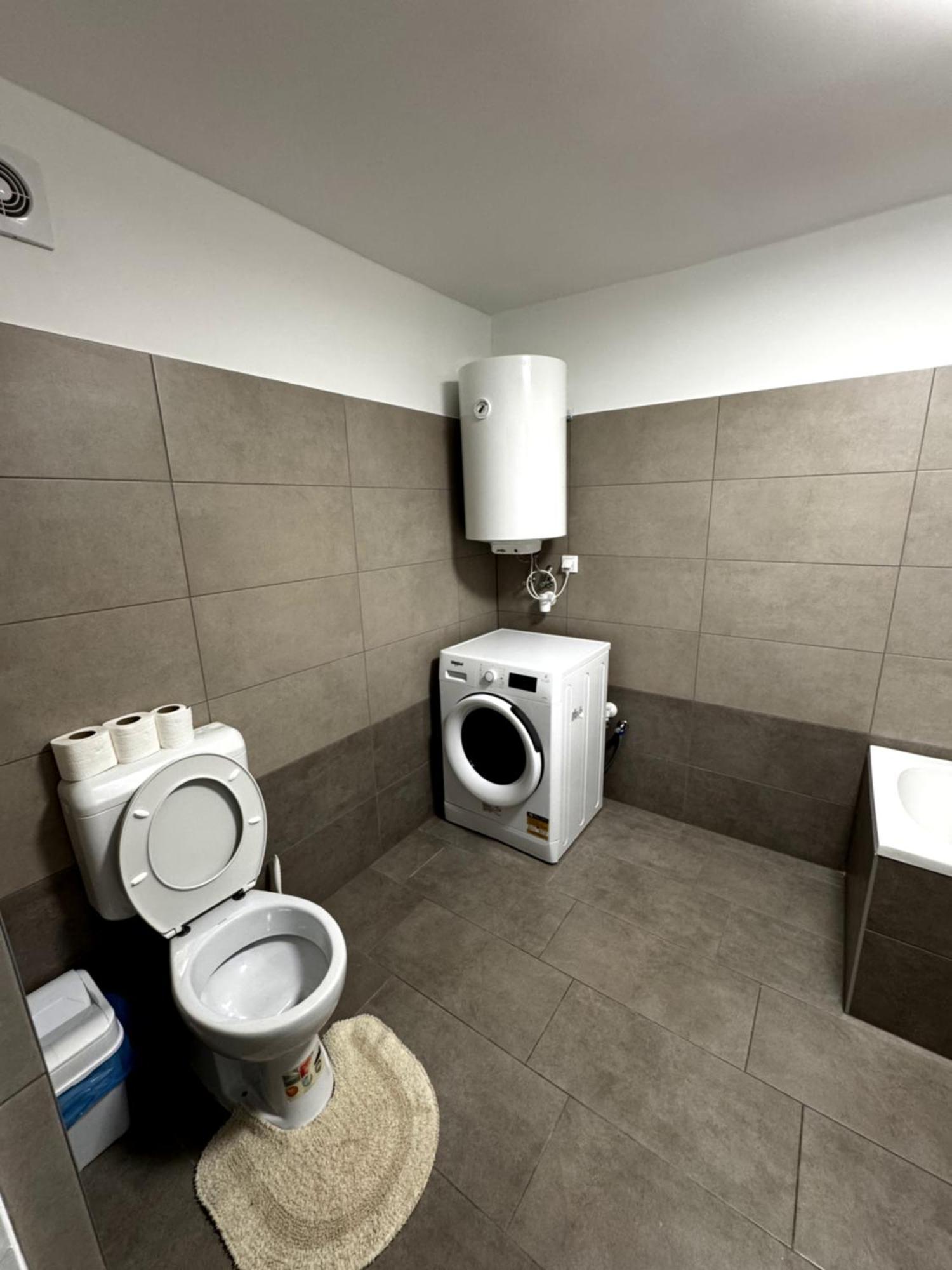 City Apartman Ньиредьхаза Экстерьер фото