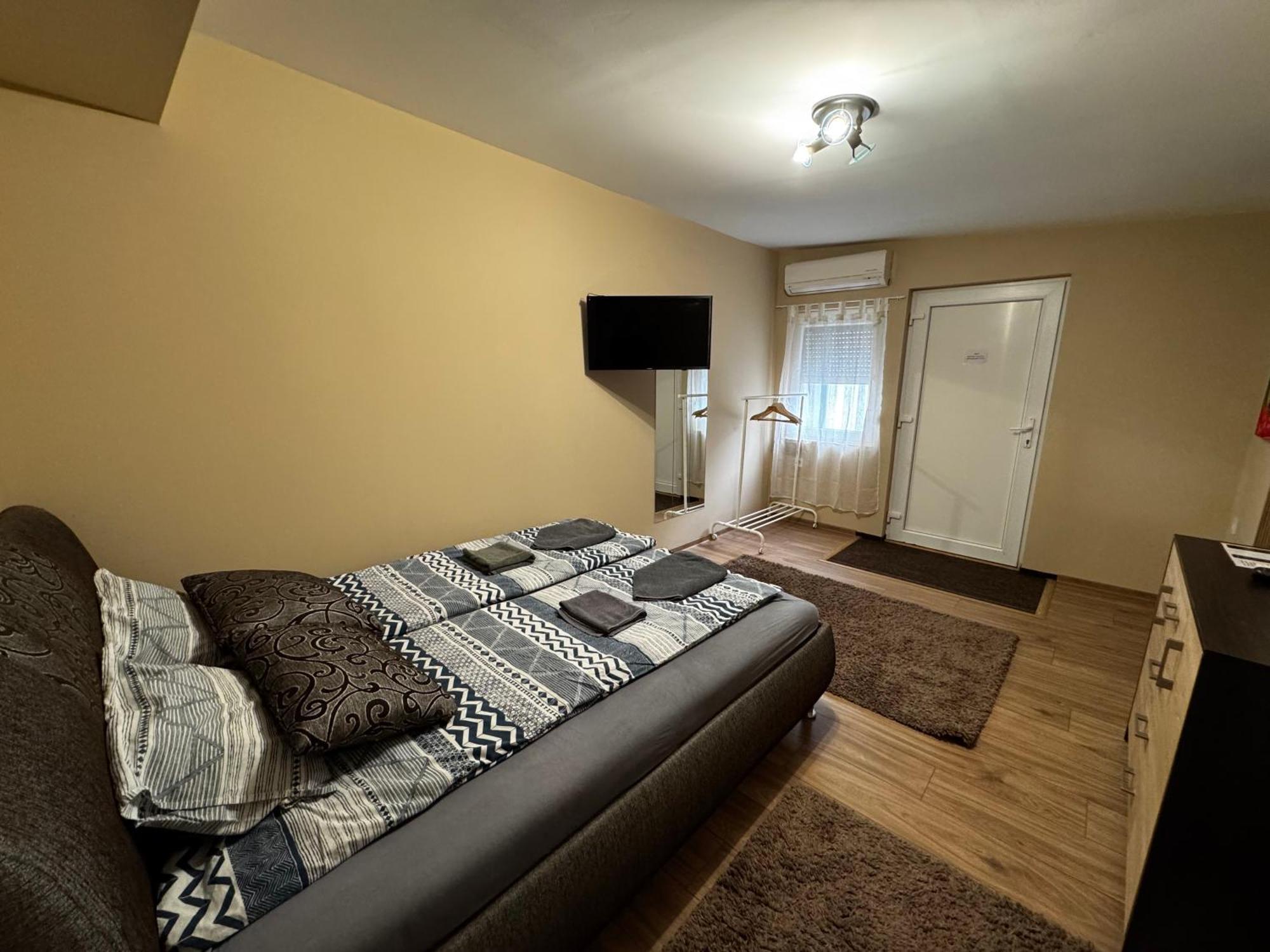 City Apartman Ньиредьхаза Экстерьер фото